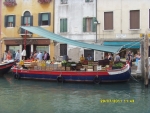 Италия. Венеция. плавучий рынок