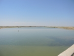 Вода уходит в песок